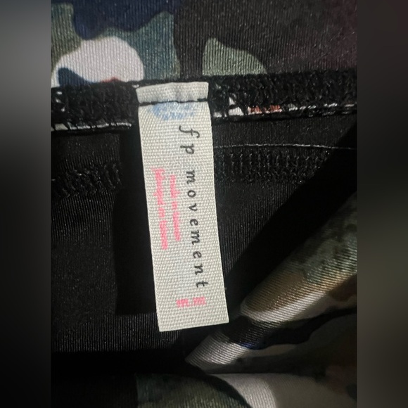 Free People movement Camouflage Print - Picture 4 of 4